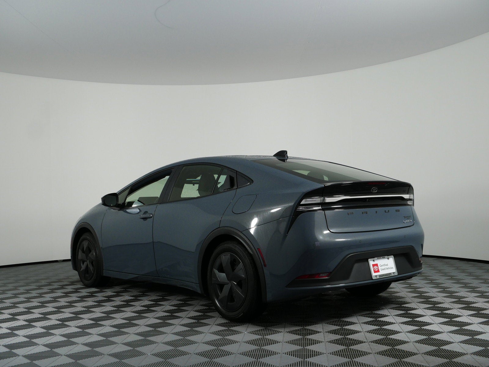 2026 Toyota Prius Plug-In Hybrid SE *CLEAN CARFAX! ONLY 3K MILES!*