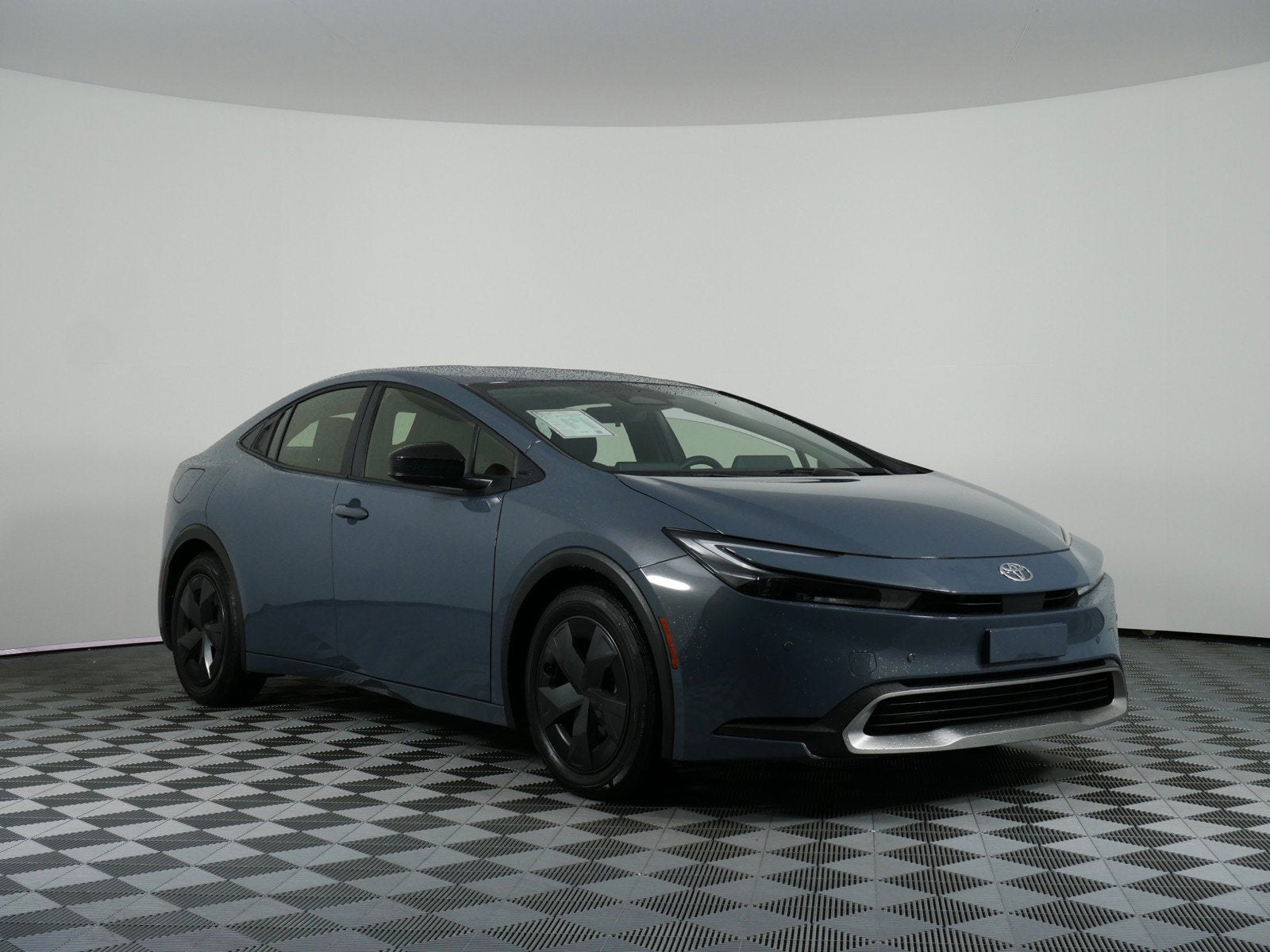 2026 Toyota Prius Plug-In Hybrid SE *CLEAN CARFAX! ONLY 3K MILES!*