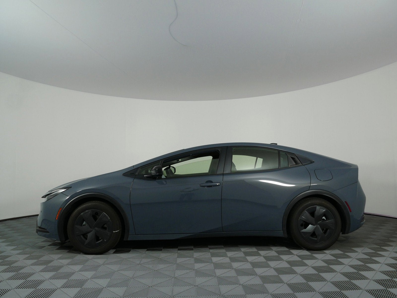 2026 Toyota Prius Plug-In Hybrid SE *1-OWNER*