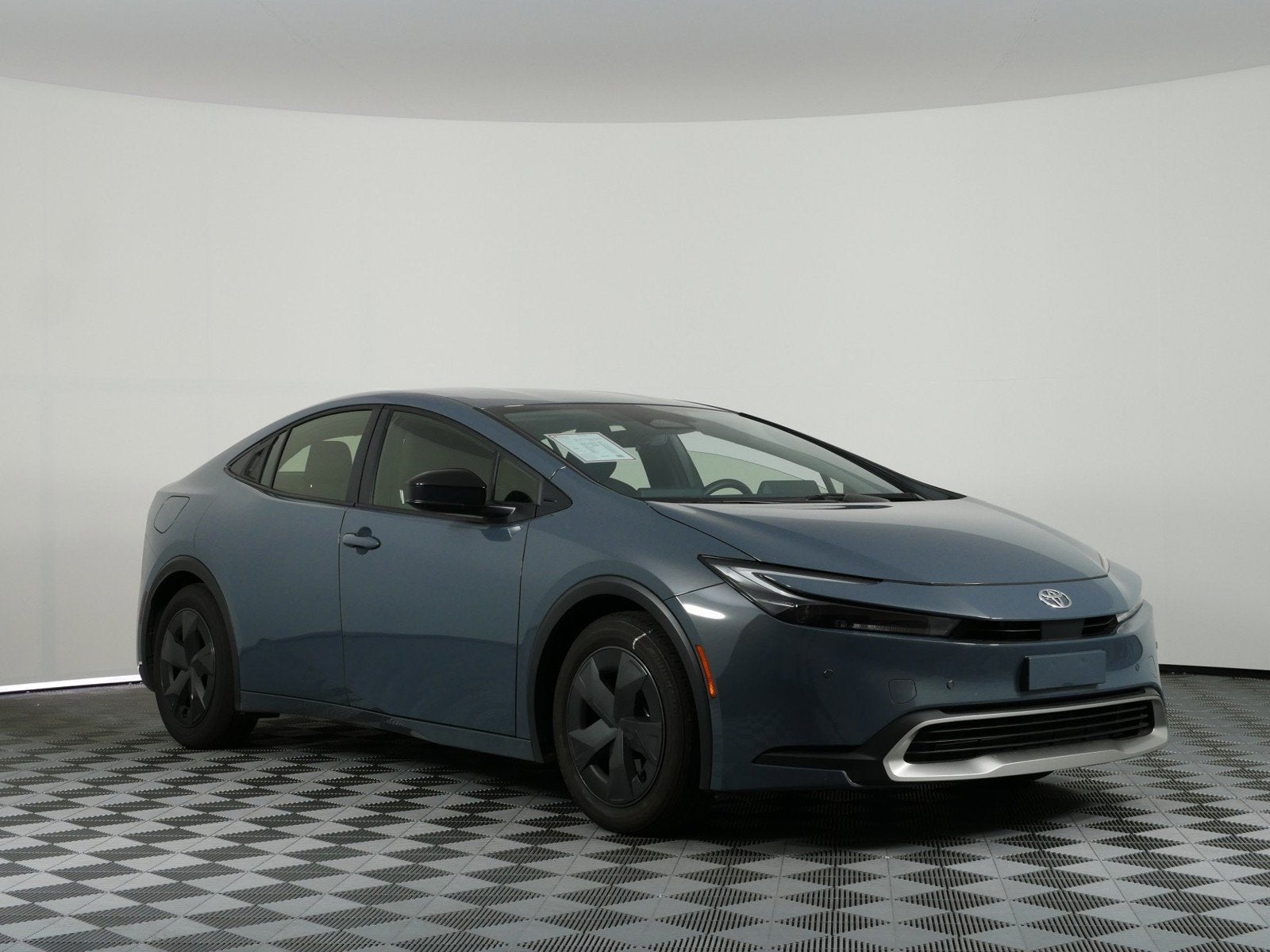 2026 Toyota Prius Plug-In Hybrid SE *1-OWNER*