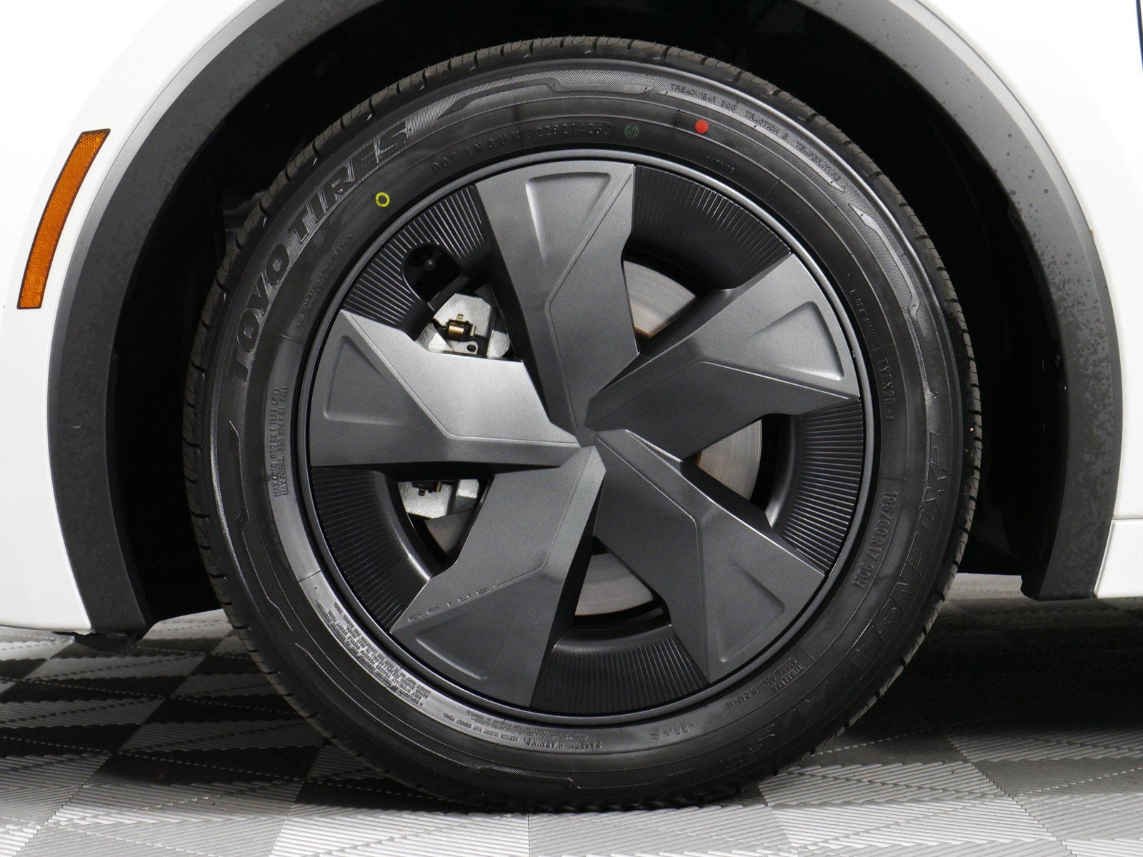 2025 Toyota Prius Plug-In Hybrid SE *1-OWNER*