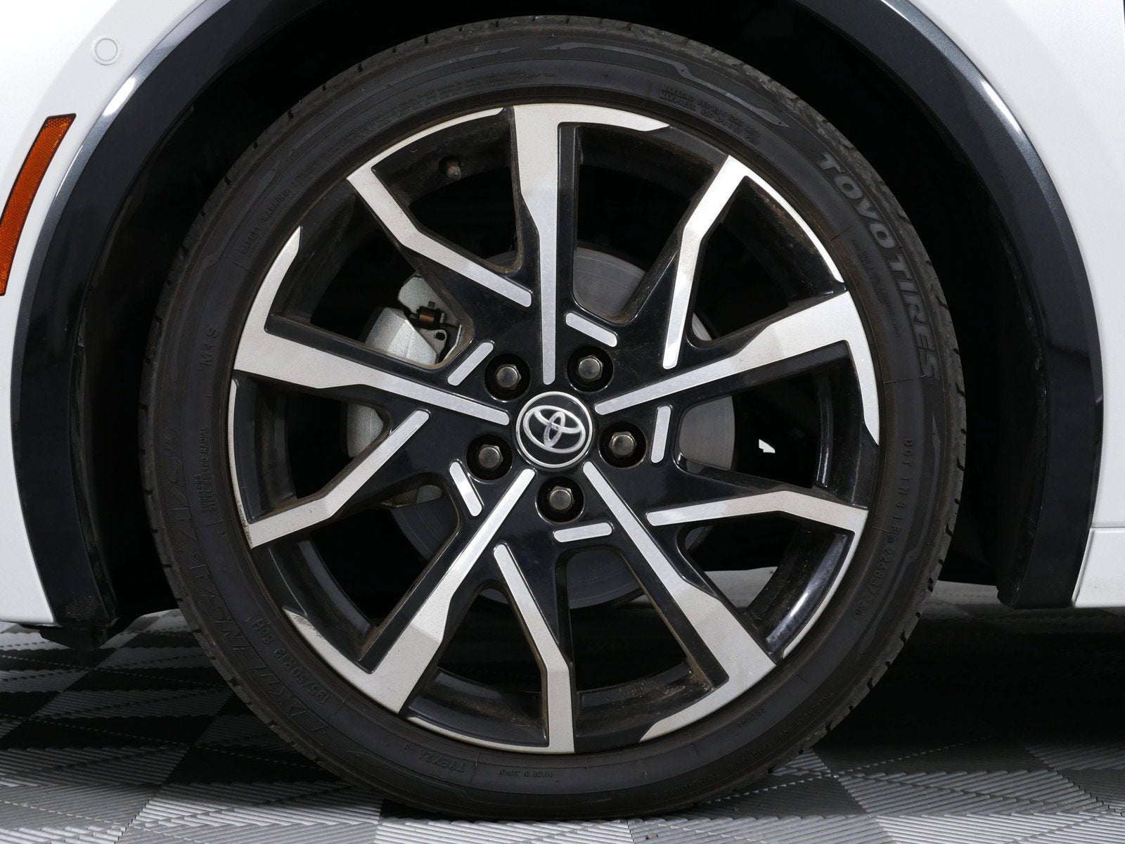 2026 Toyota Prius Plug-In Hybrid XSE Premium *1-OWNER!*