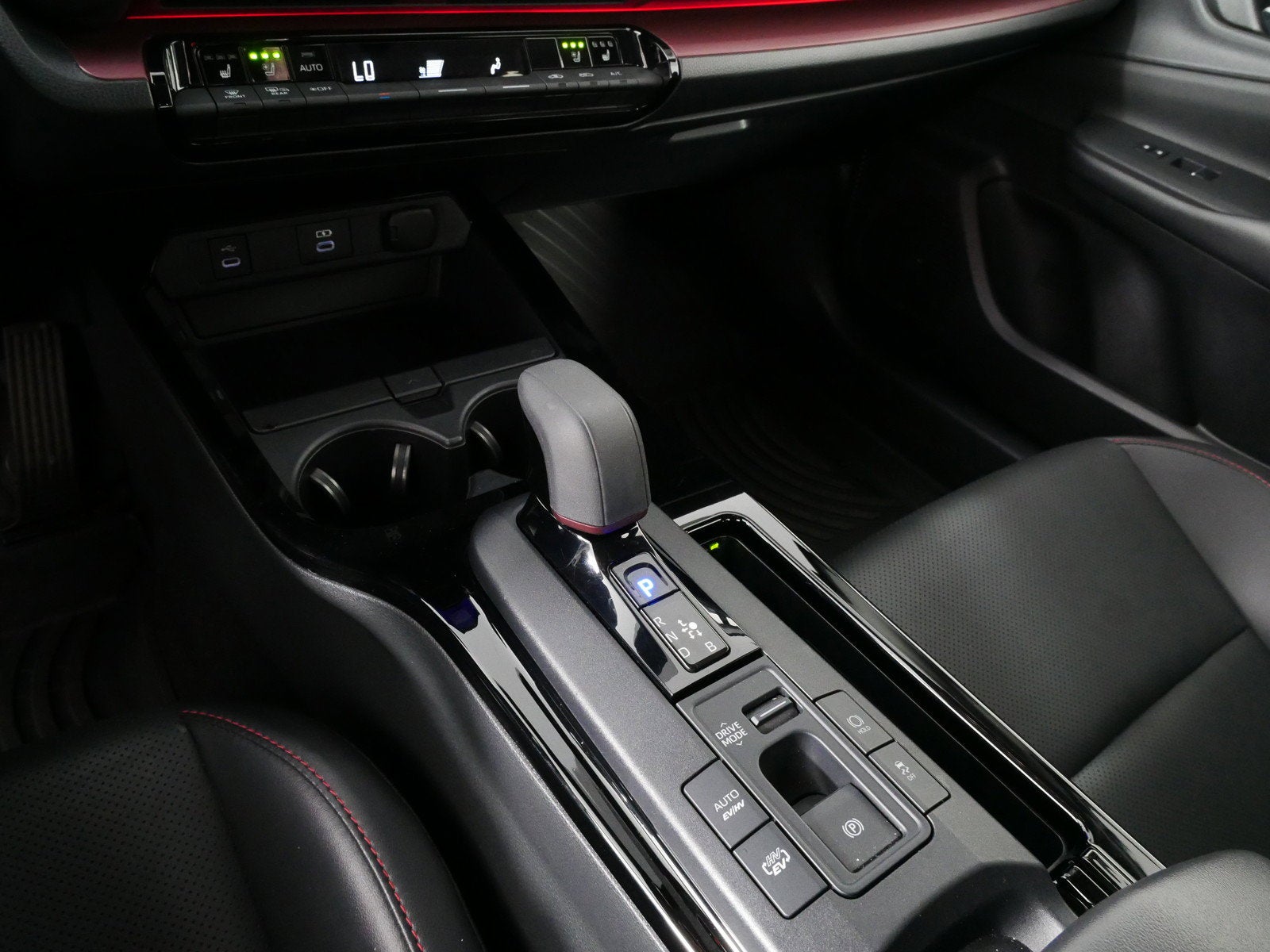 2026 Toyota Prius Plug-In Hybrid XSE Premium *1-OWNER!*