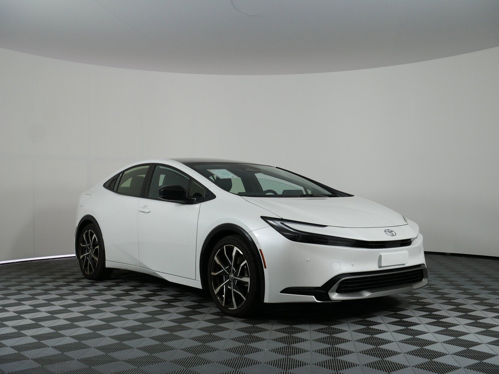 2026 Toyota Prius Plug-In Hybrid XSE Premium *1-OWNER!*
