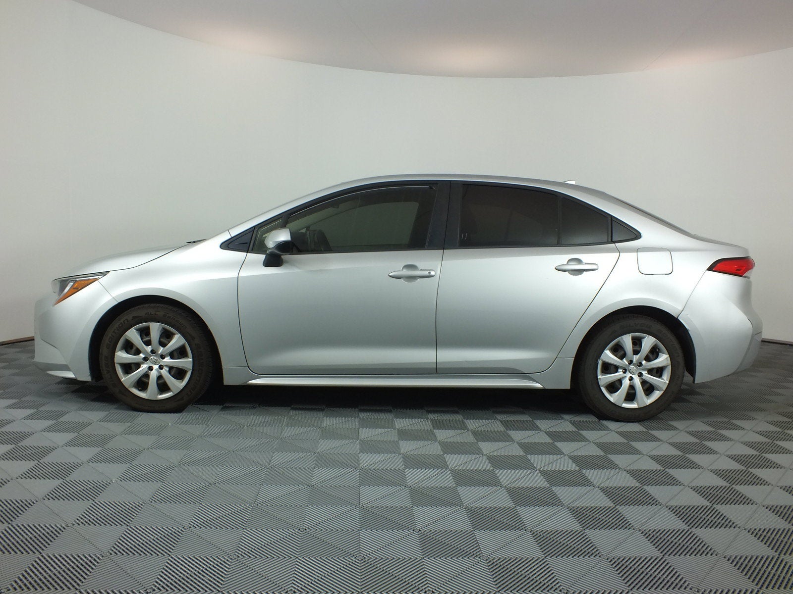 2020 Toyota Corolla LE *CLEAN CARFAX*