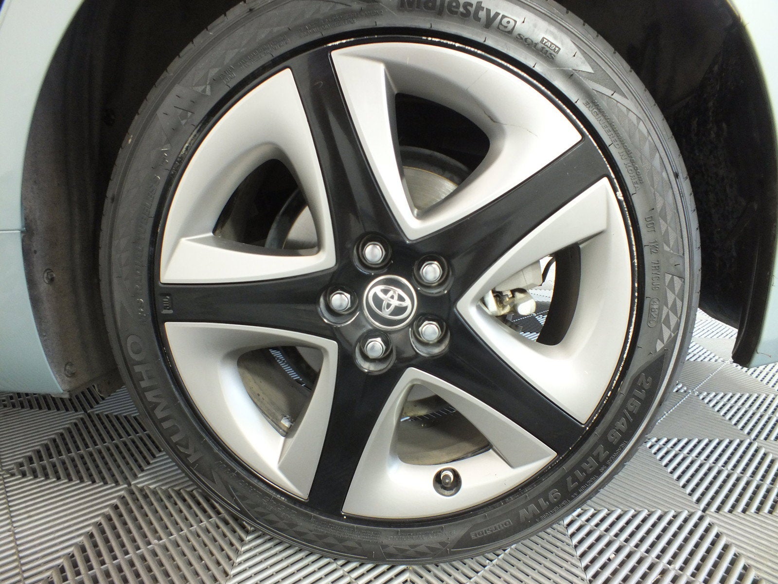 2021 Toyota Prius XLE *CLEAN CARFAX*