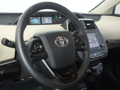 2021 Toyota Prius XLE *CLEAN CARFAX*