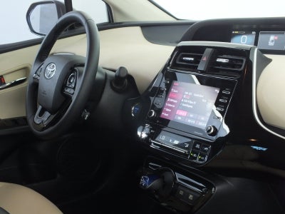 2021 Toyota Prius XLE *CLEAN CARFAX*