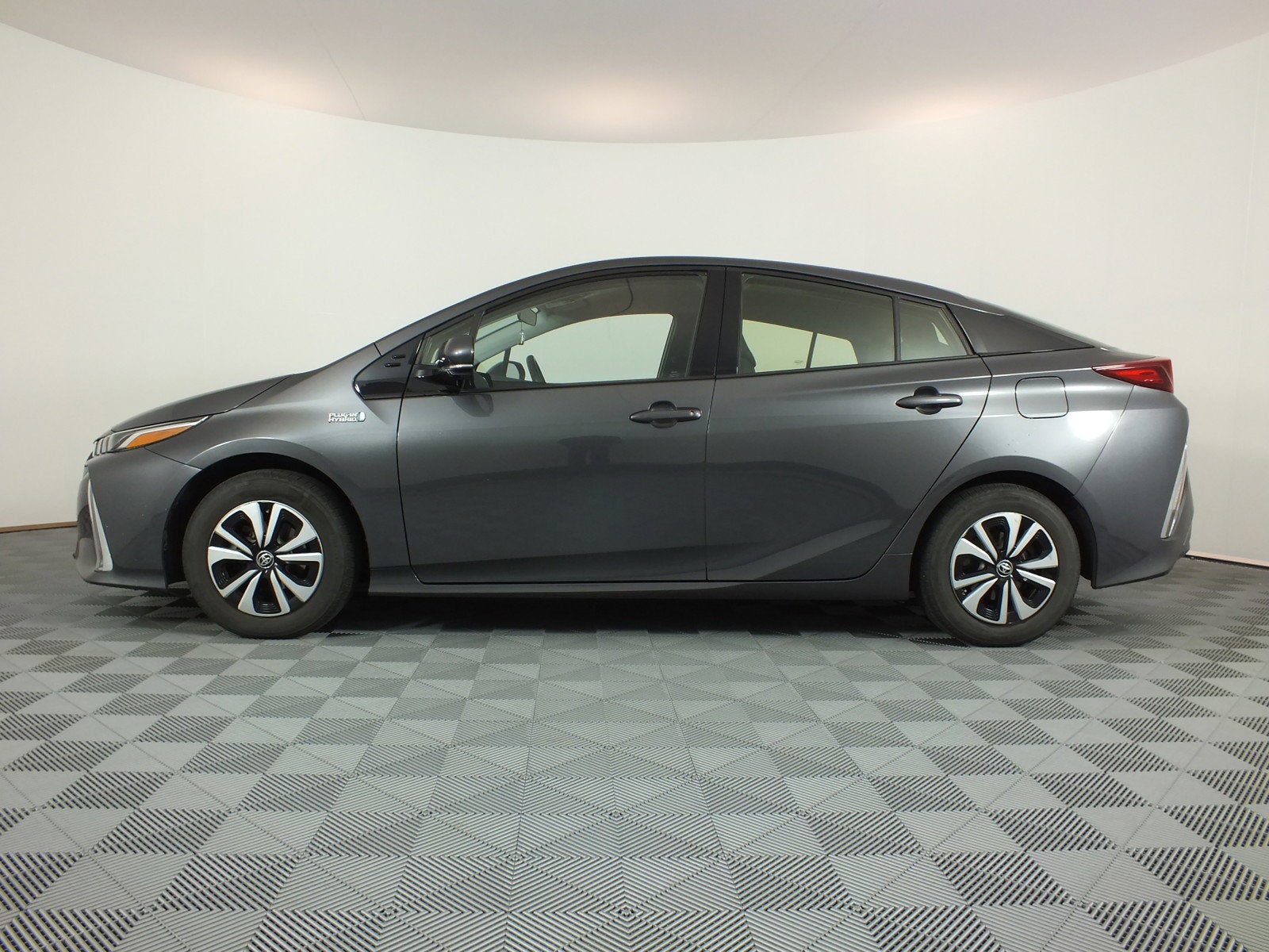 2017 Toyota Prius Prime Plus *WELL MAINTAINED!*