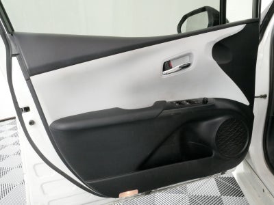 2016 Toyota Prius Three Touring *CLEAN CARFAX*