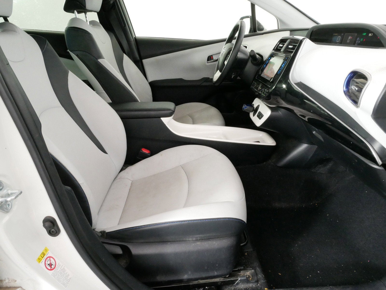 2016 Toyota Prius Three Touring *CLEAN CARFAX*