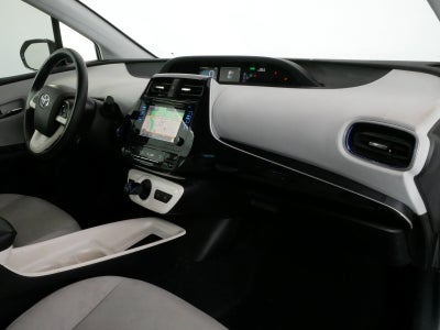 2016 Toyota Prius Three Touring *CLEAN CARFAX*