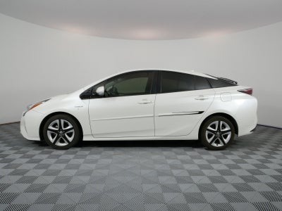 2016 Toyota Prius Three Touring *CLEAN CARFAX*