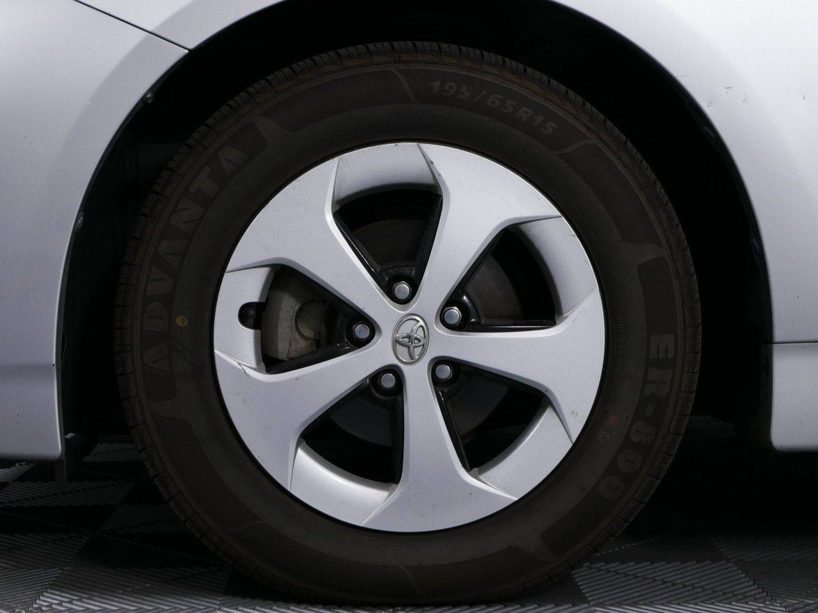 2015 Toyota Prius Two *CLEAN CARFAX*