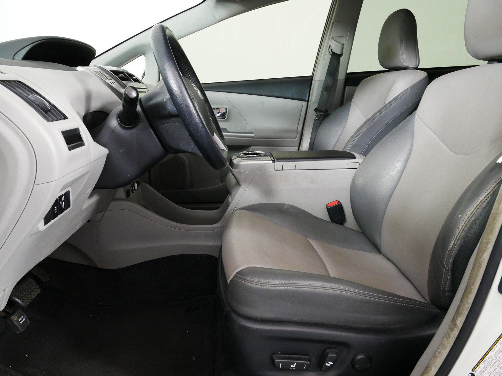 2017 Toyota Prius v Four *1-OWNER*