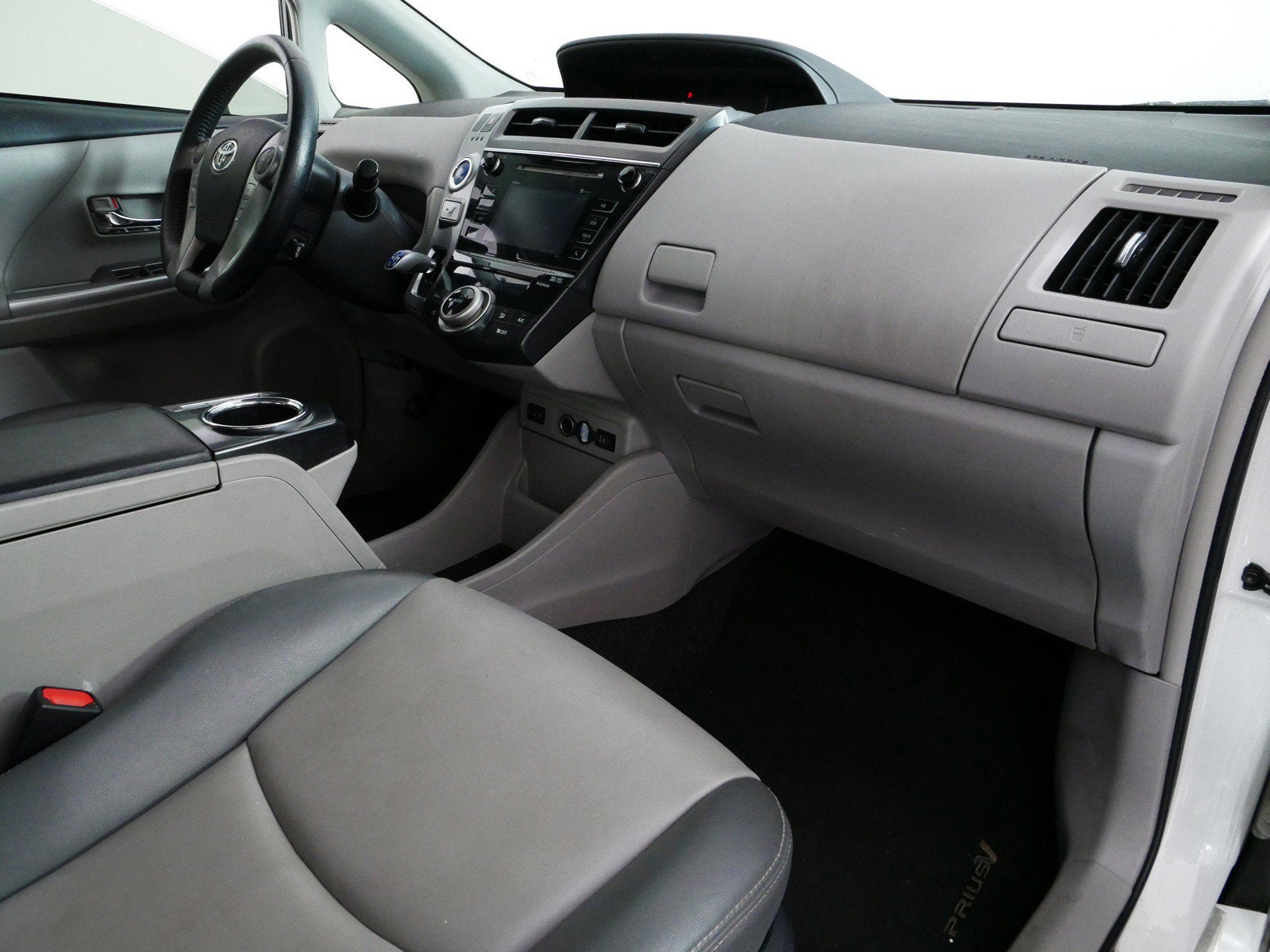 2017 Toyota Prius v Four *1-OWNER*