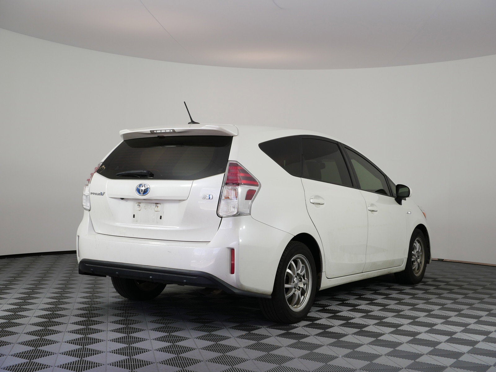 2017 Toyota Prius v Four *1-OWNER*