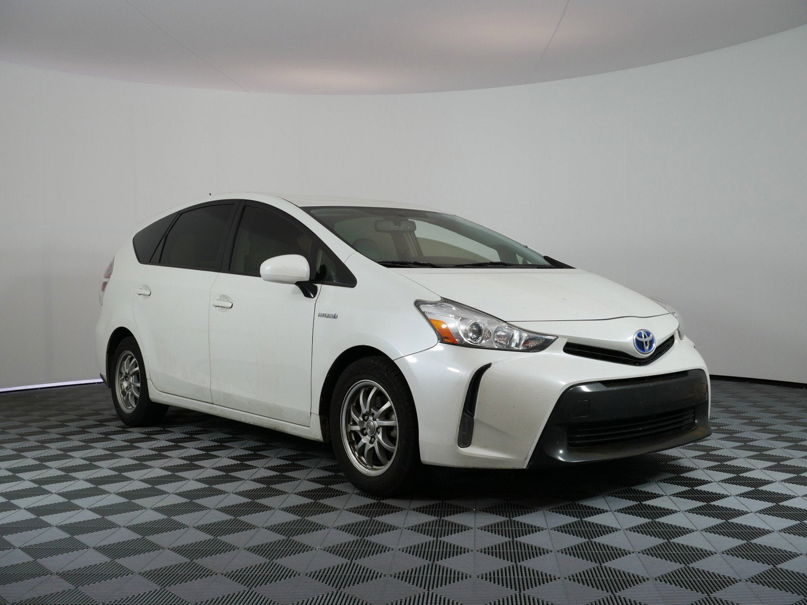 2017 Toyota Prius v Four *1-OWNER*