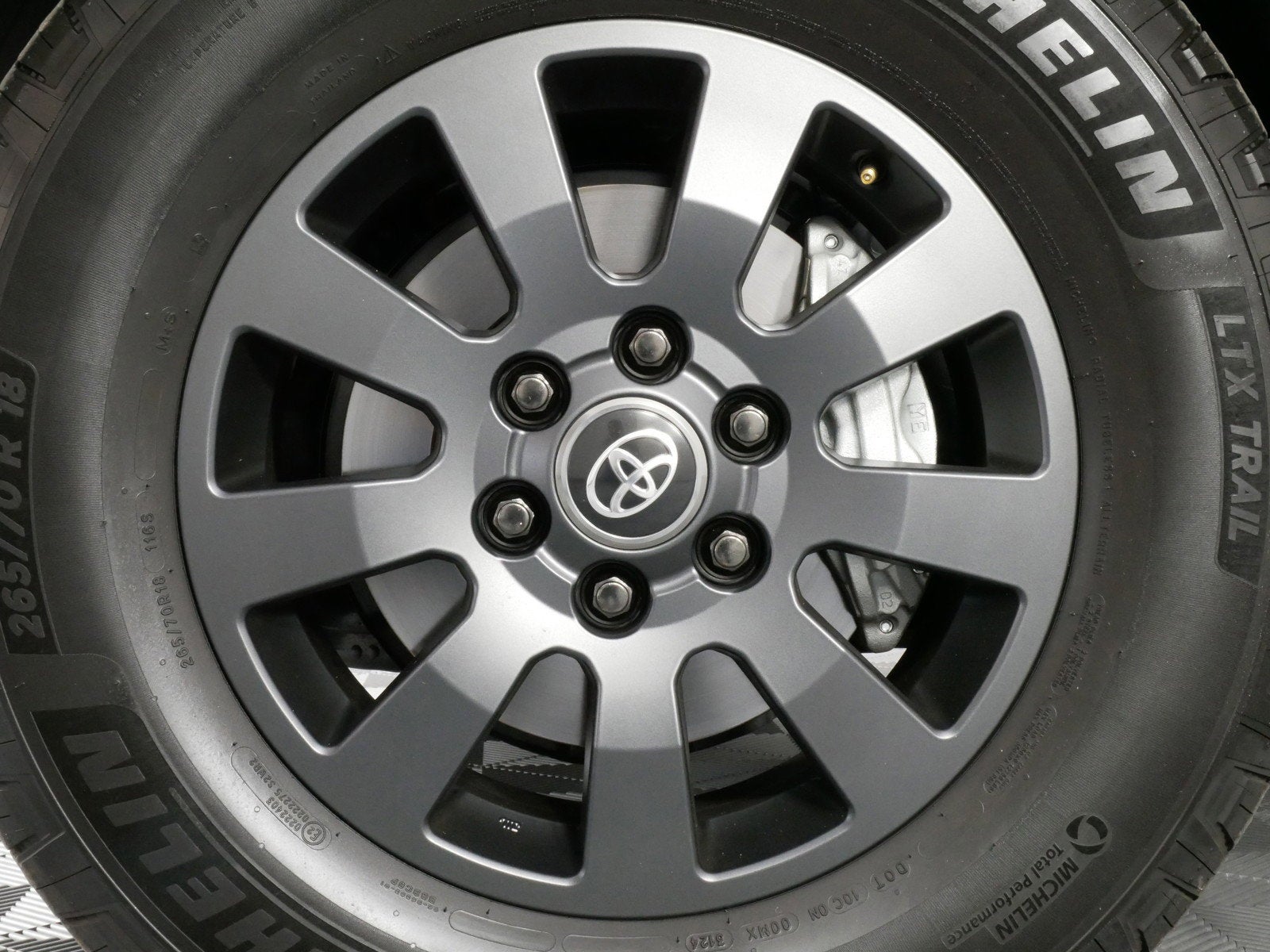 2025 Toyota Land Cruiser Base 4WD Hybrid *1-OWNER! LOW MILES!*