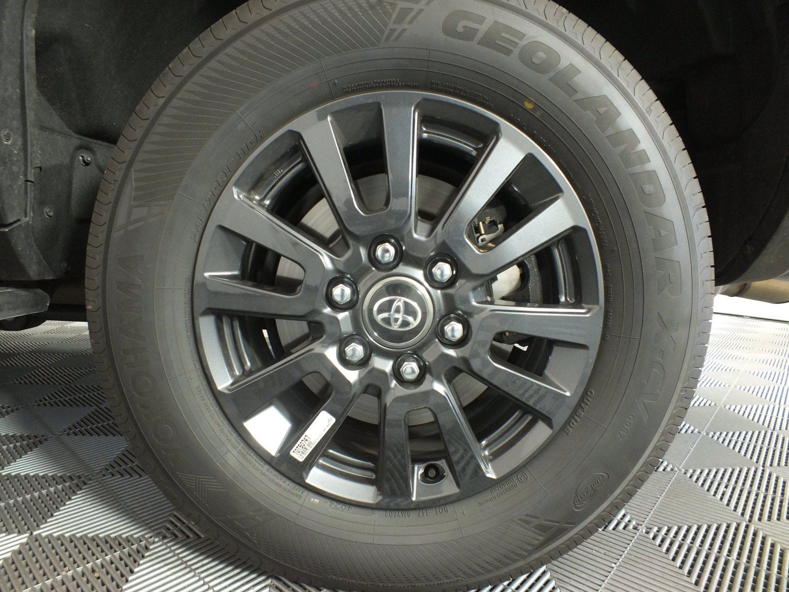 2024 Toyota Land Cruiser Base Hybrid 4WD *1-OWNER!*
