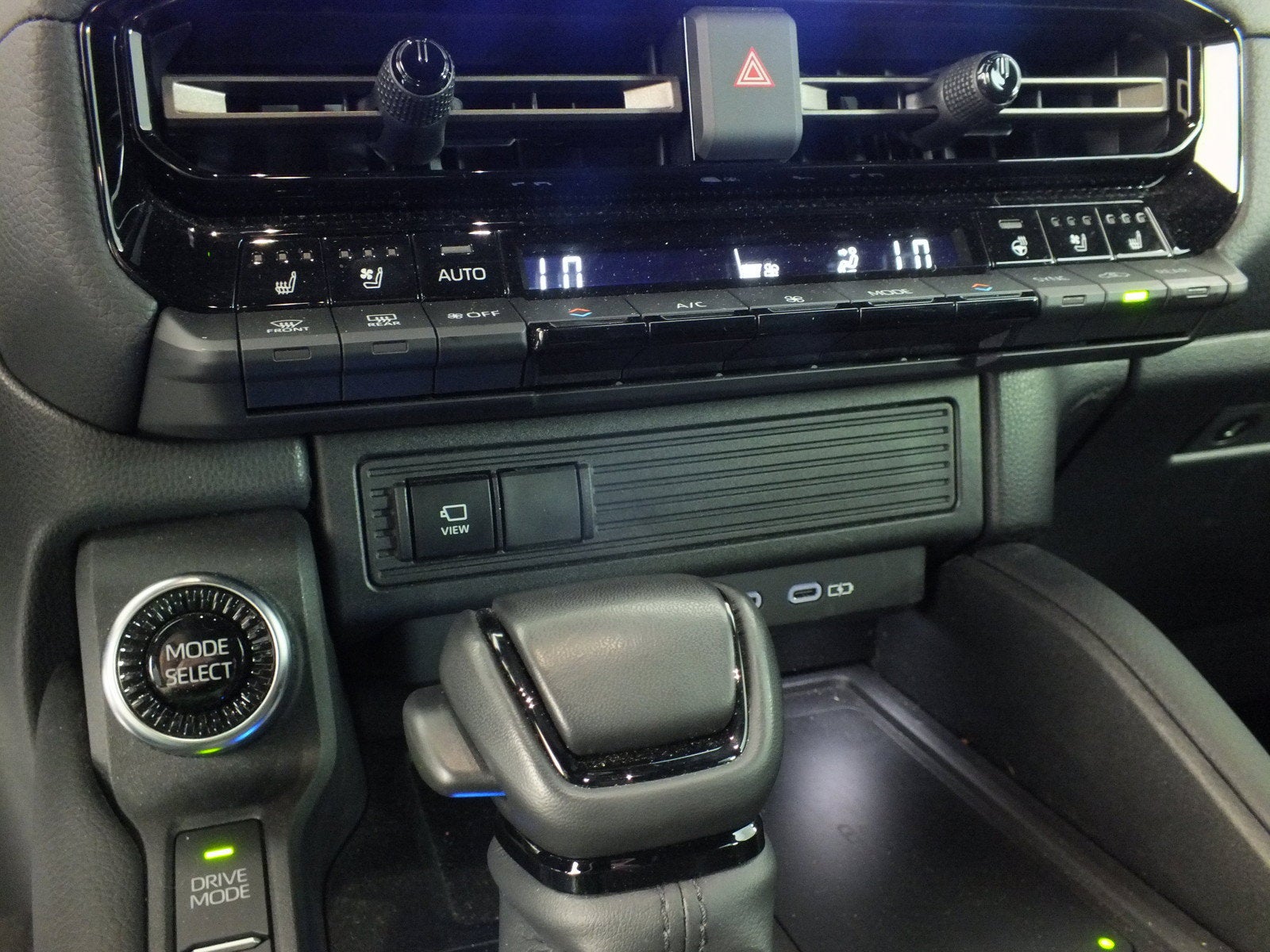 2024 Toyota Land Cruiser Base Hybrid 4WD *1-OWNER!*