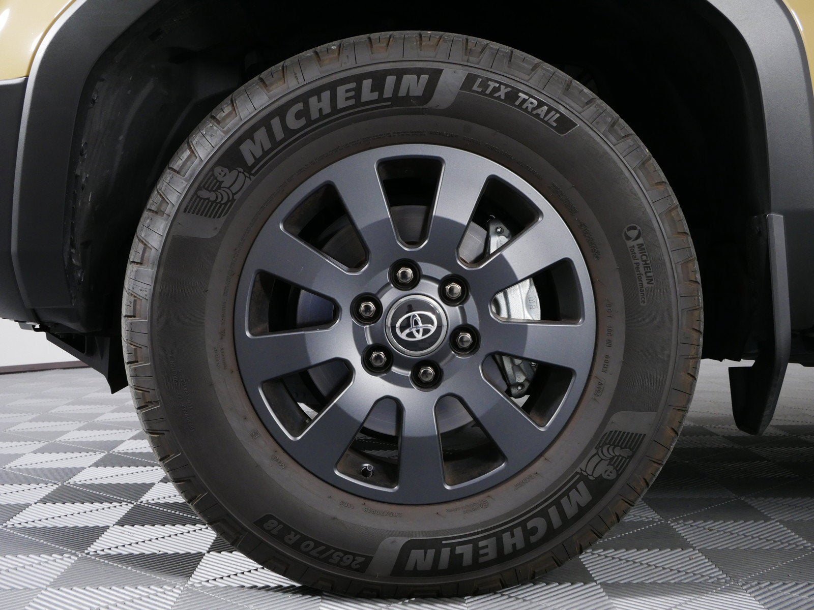 2024 Toyota Land Cruiser Base Hybrid 4WD *1-OWNER!*