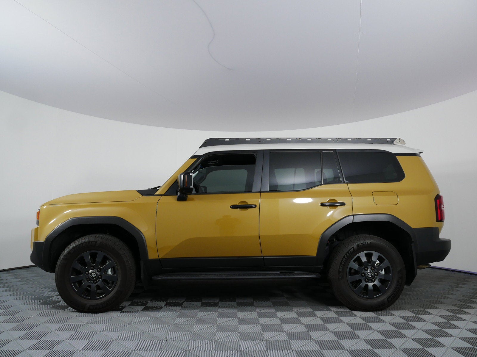 2024 Toyota Land Cruiser Base Hybrid 4WD *1-OWNER!*