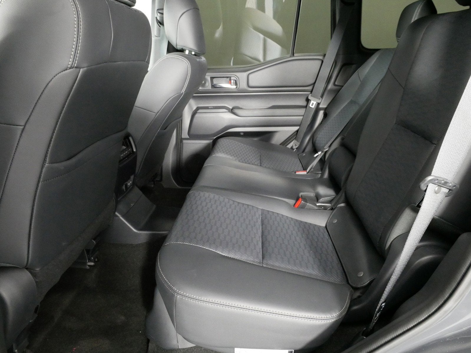 2025 Toyota Land Cruiser Base Hybrid 4WD *UNDER 20K MILES*