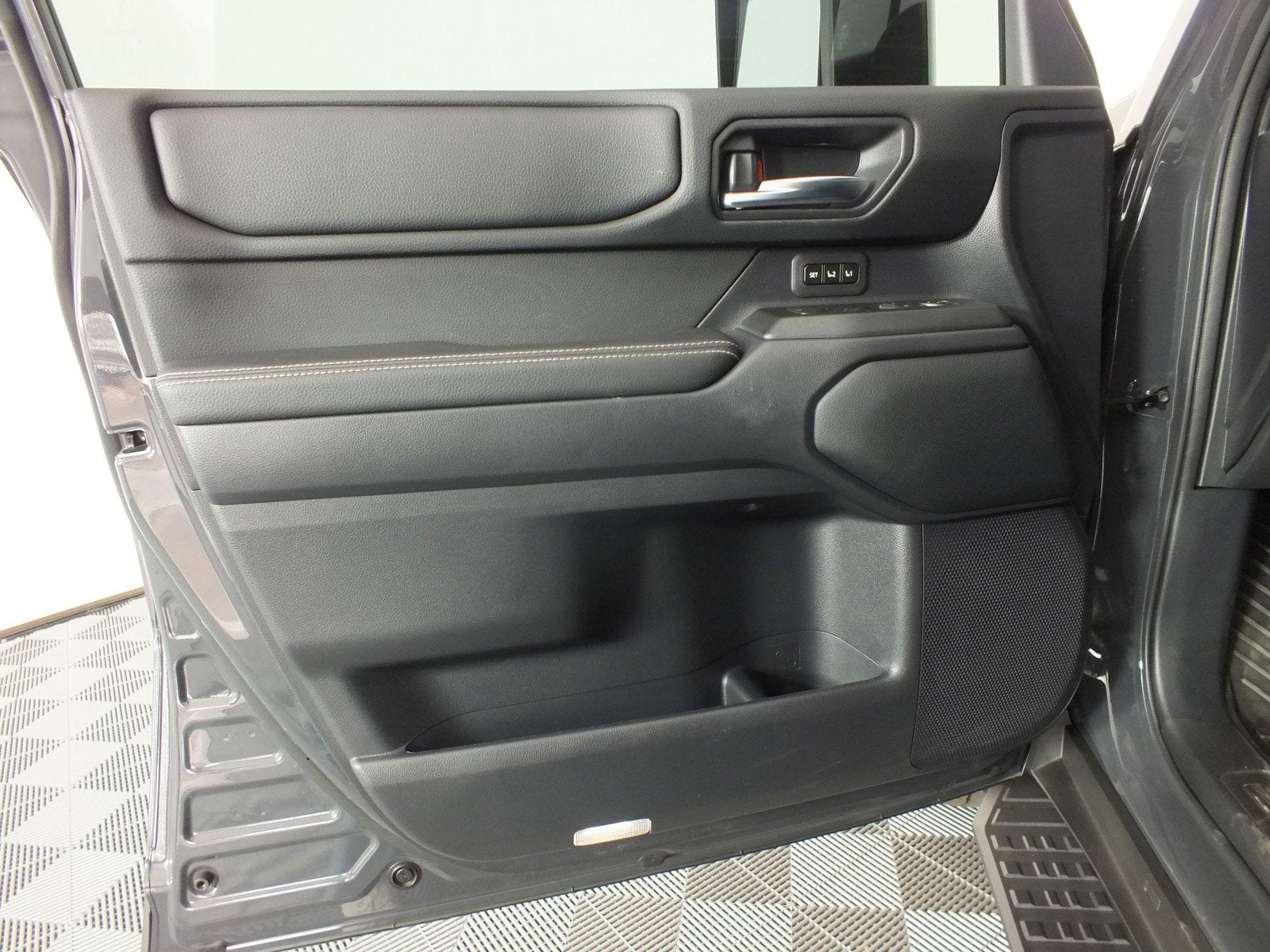 2025 Toyota Land Cruiser Base Hybrid 4WD *1-OWNER! UNDER 20K MILES*