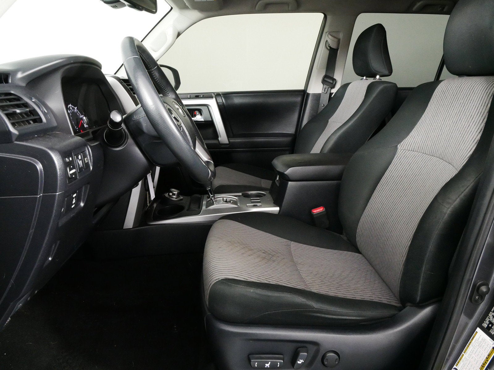 2020 Toyota 4Runner SR5 4WD *CLEAN CARFAX*