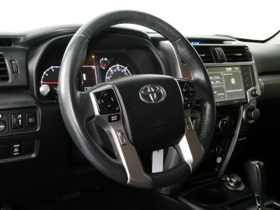 2020 Toyota 4Runner SR5 4WD *CLEAN CARFAX*