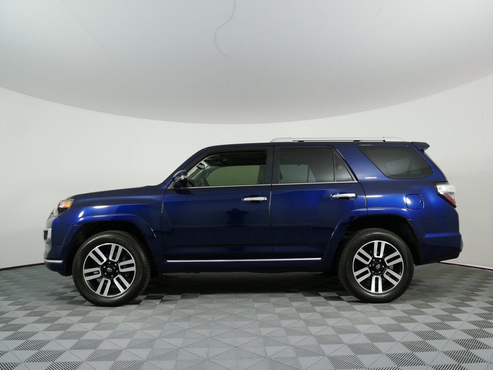 2018 Toyota 4Runner Limited 4WD *CLEAN CARFAX!*