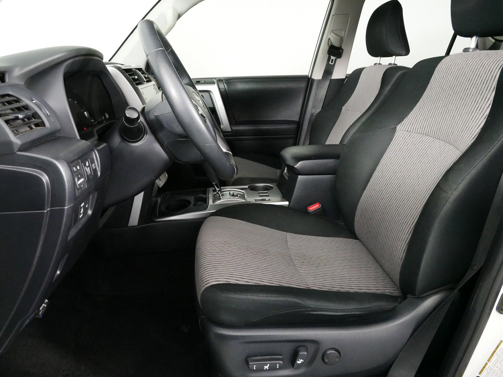 2024 Toyota 4Runner SR5 2WD *1-OWNER*