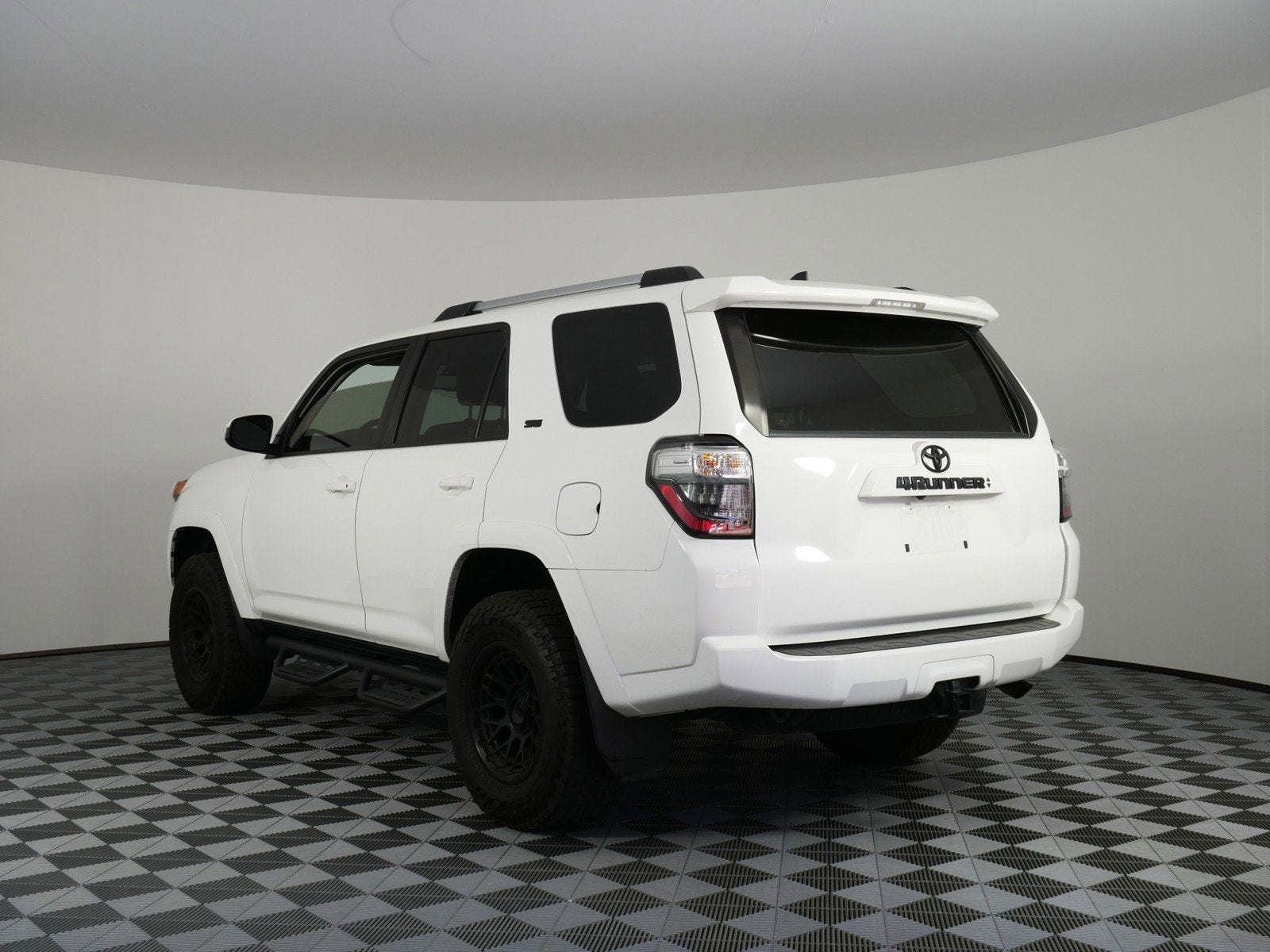 2023 Toyota 4Runner SR5 RWD *1-OWNER, CLENA CARFAX!*