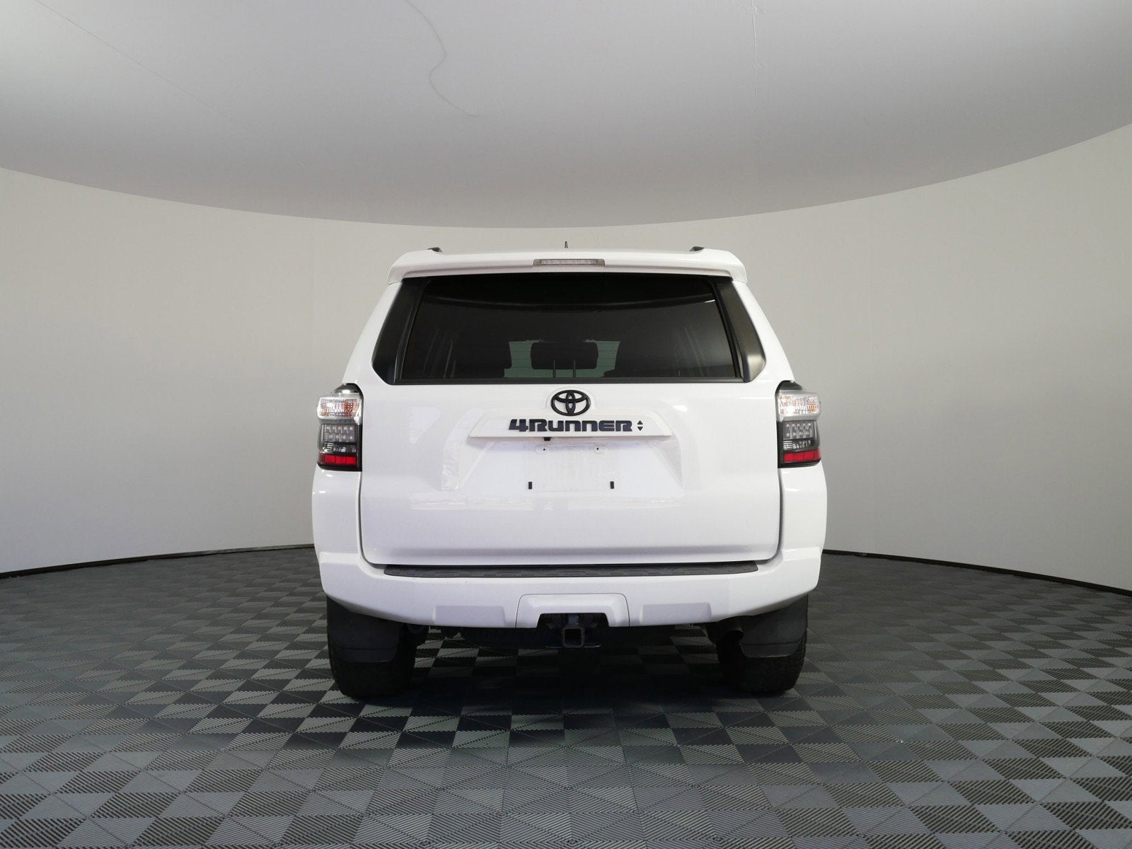 2023 Toyota 4Runner SR5 RWD *1-OWNER, CLENA CARFAX!*