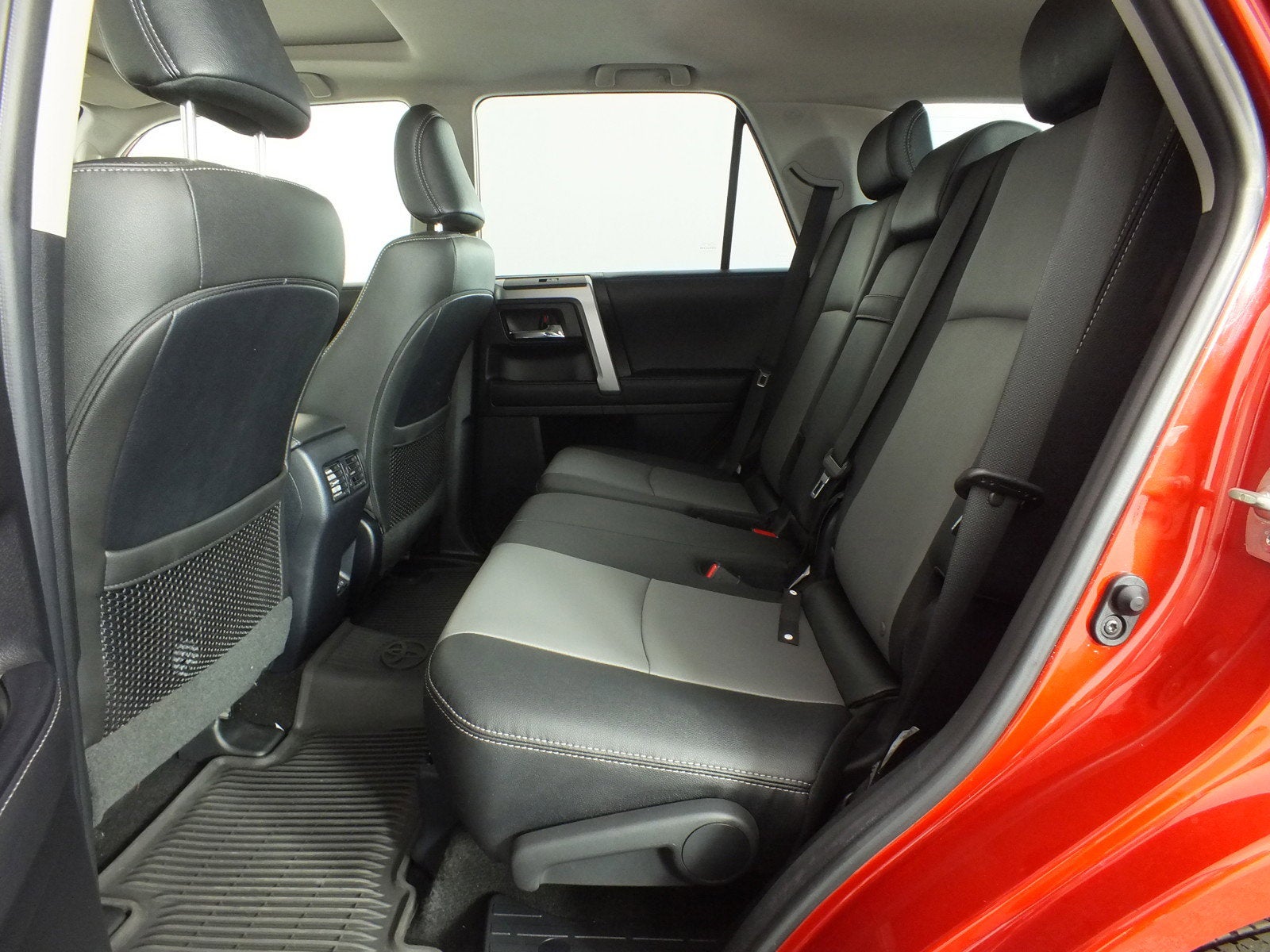 2024 Toyota 4Runner SR5 Premium *UNDER 20K MILES!*