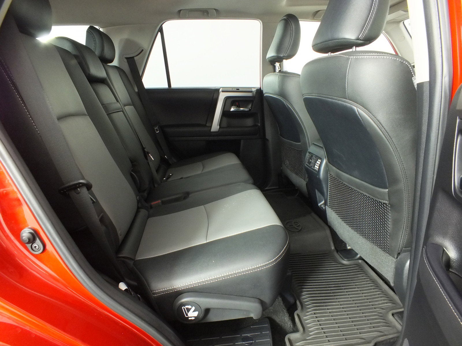 2024 Toyota 4Runner SR5 Premium *UNDER 20K MILES!*