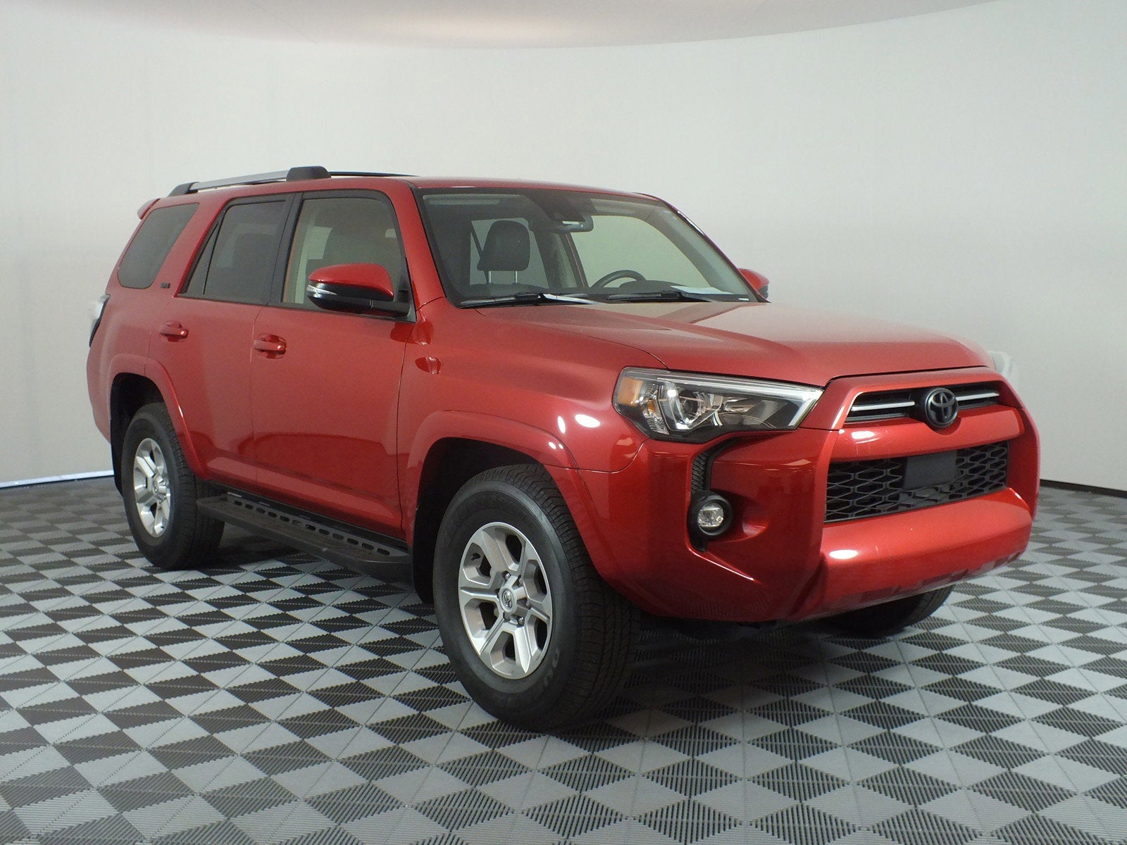 2024 Toyota 4Runner SR5 Premium *UNDER 20K MILES!*