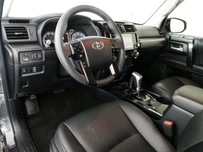 2021 Toyota 4Runner Venture 4WD *1-OWNER*