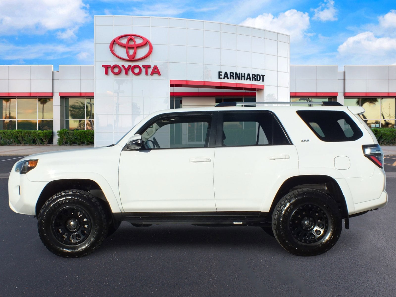 2024 Toyota 4Runner SR5 Premium 4X4 *1 OWNER, CLEAN CARFAX!*