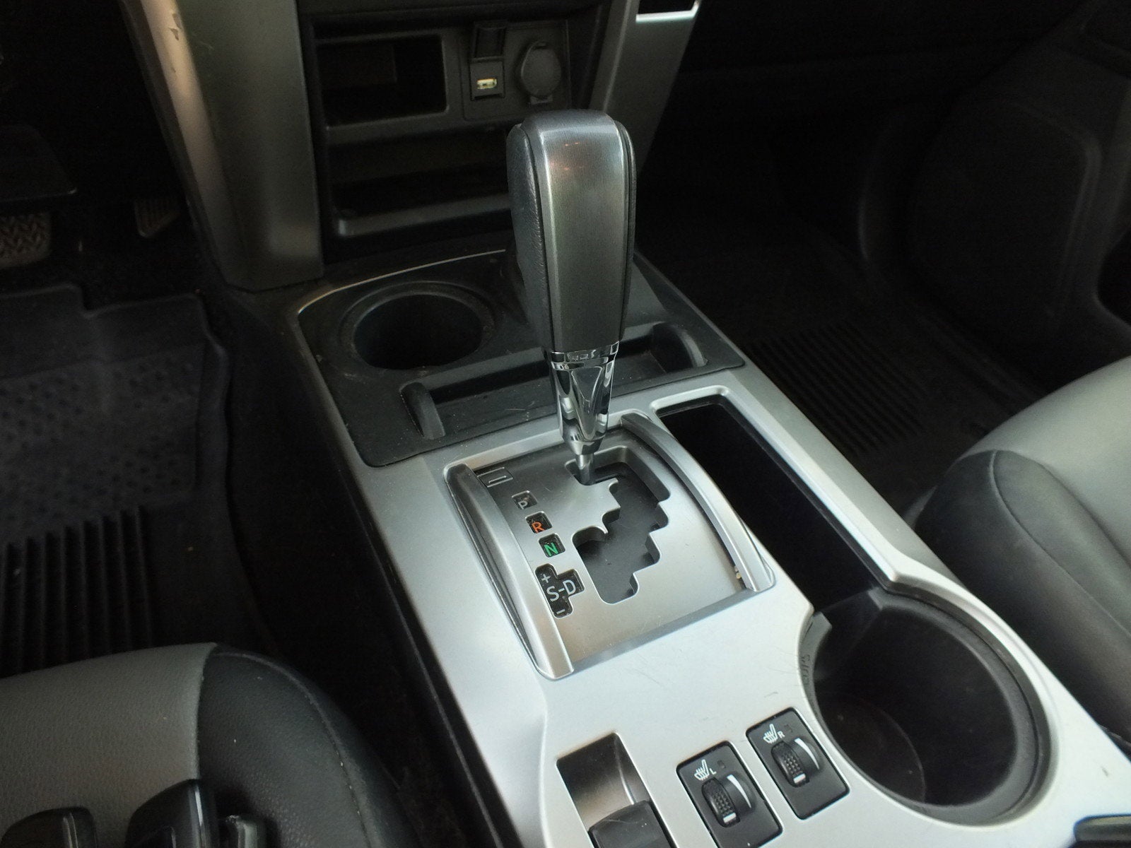 2023 Toyota 4Runner SR5 Premium 4WD *1-OWNER*