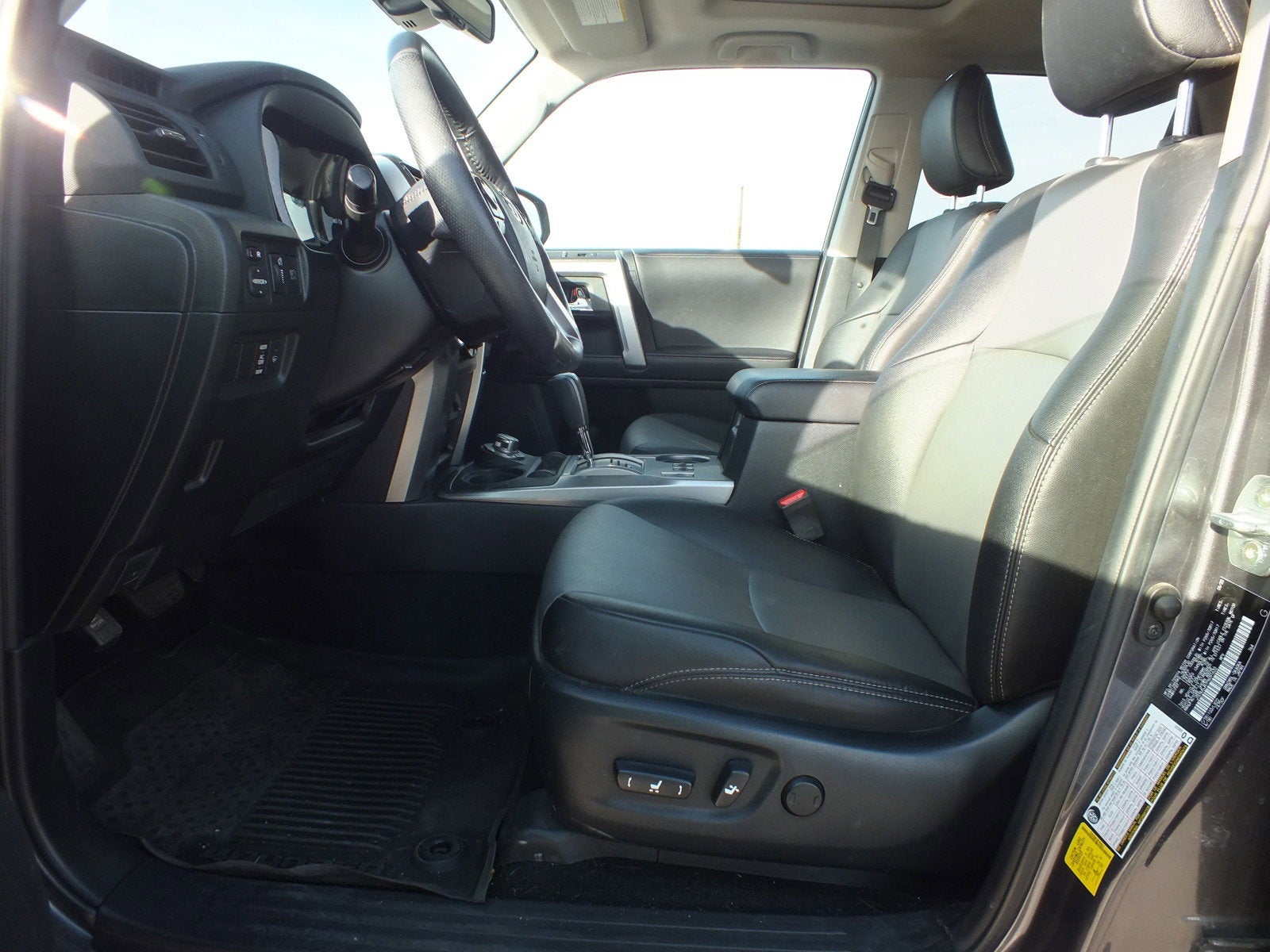 2023 Toyota 4Runner SR5 Premium 4WD *1-OWNER*