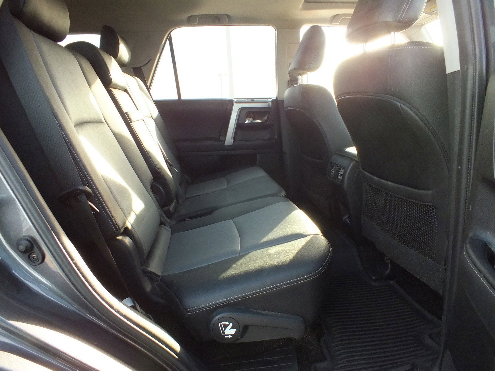 2023 Toyota 4Runner SR5 Premium 4WD *1-OWNER*