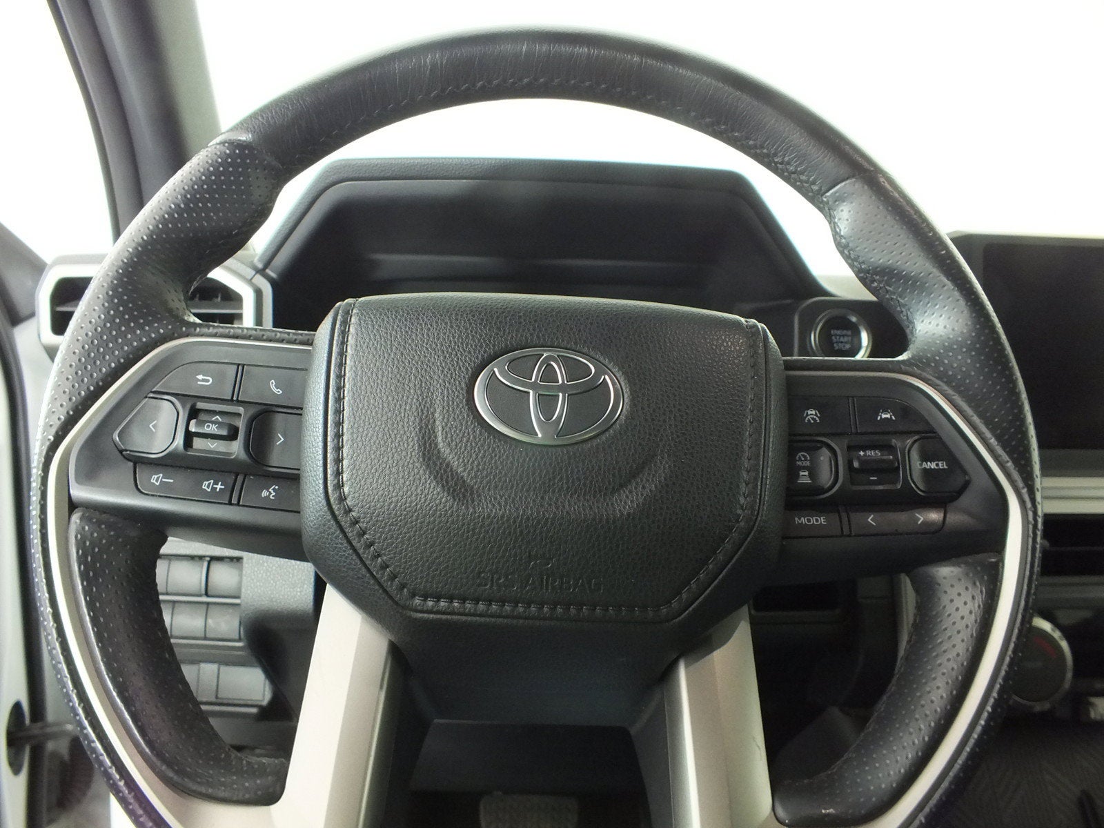 2025 Toyota 4Runner SR5 *1-OWNER*