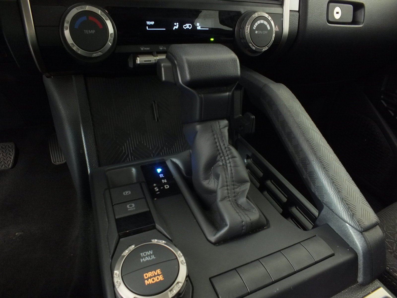 2025 Toyota 4Runner SR5 *1-OWNER*