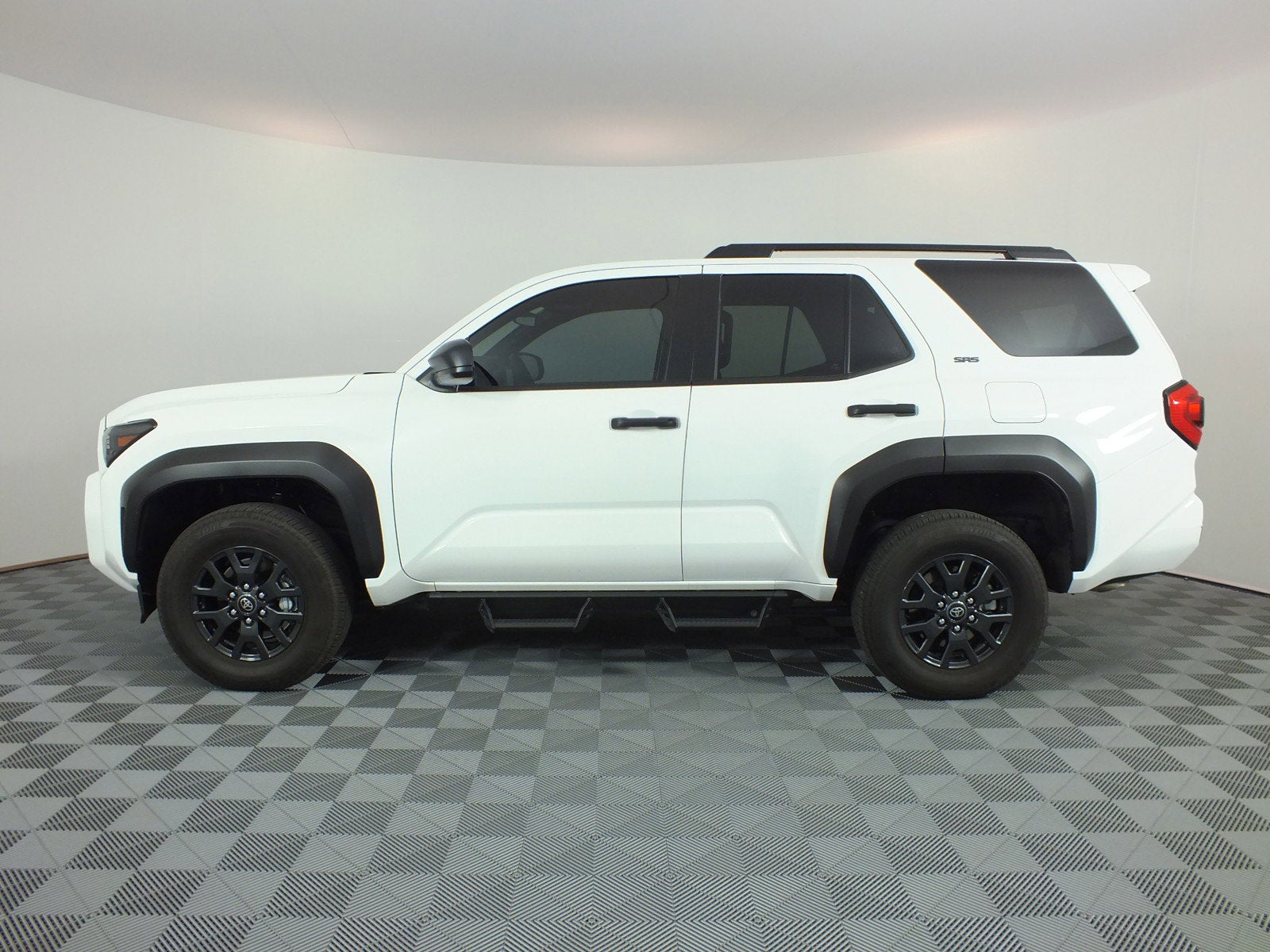 2025 Toyota 4Runner SR5 4WD *1-OWNER*