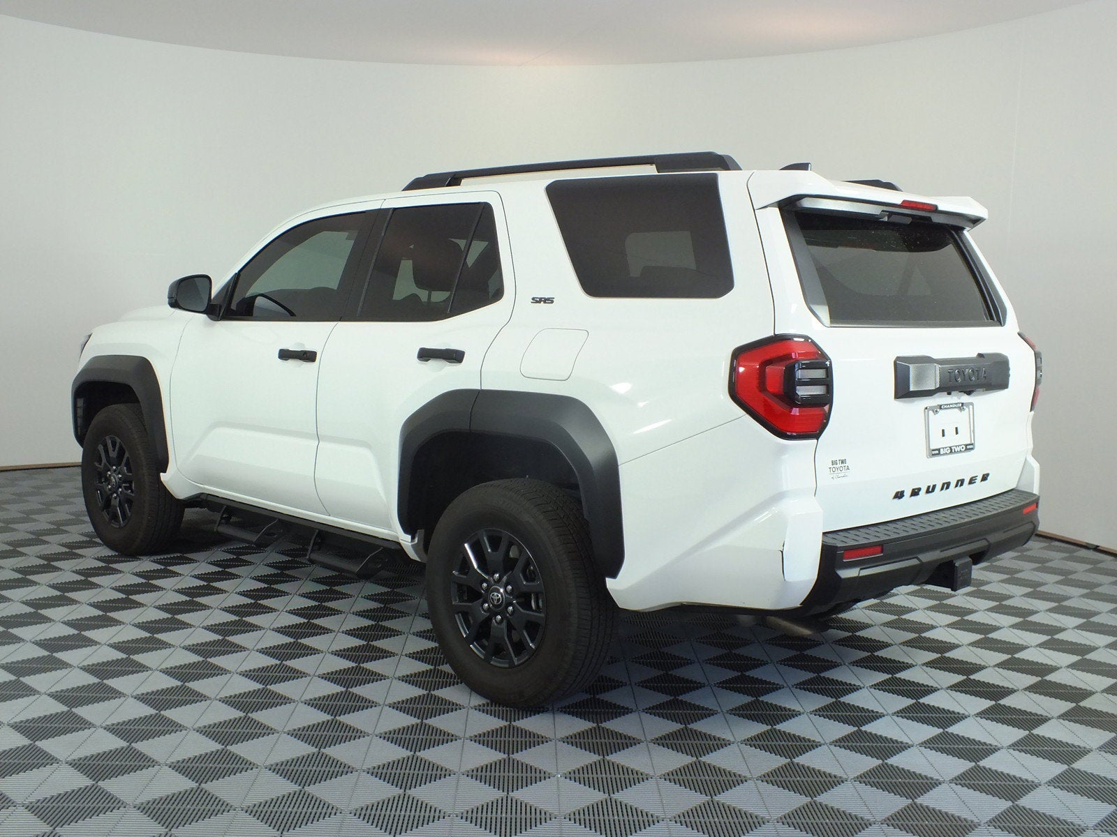 2025 Toyota 4Runner SR5 4WD *1-OWNER*