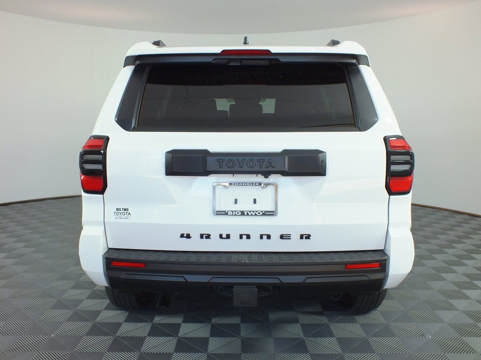 2025 Toyota 4Runner SR5 4WD *1-OWNER*