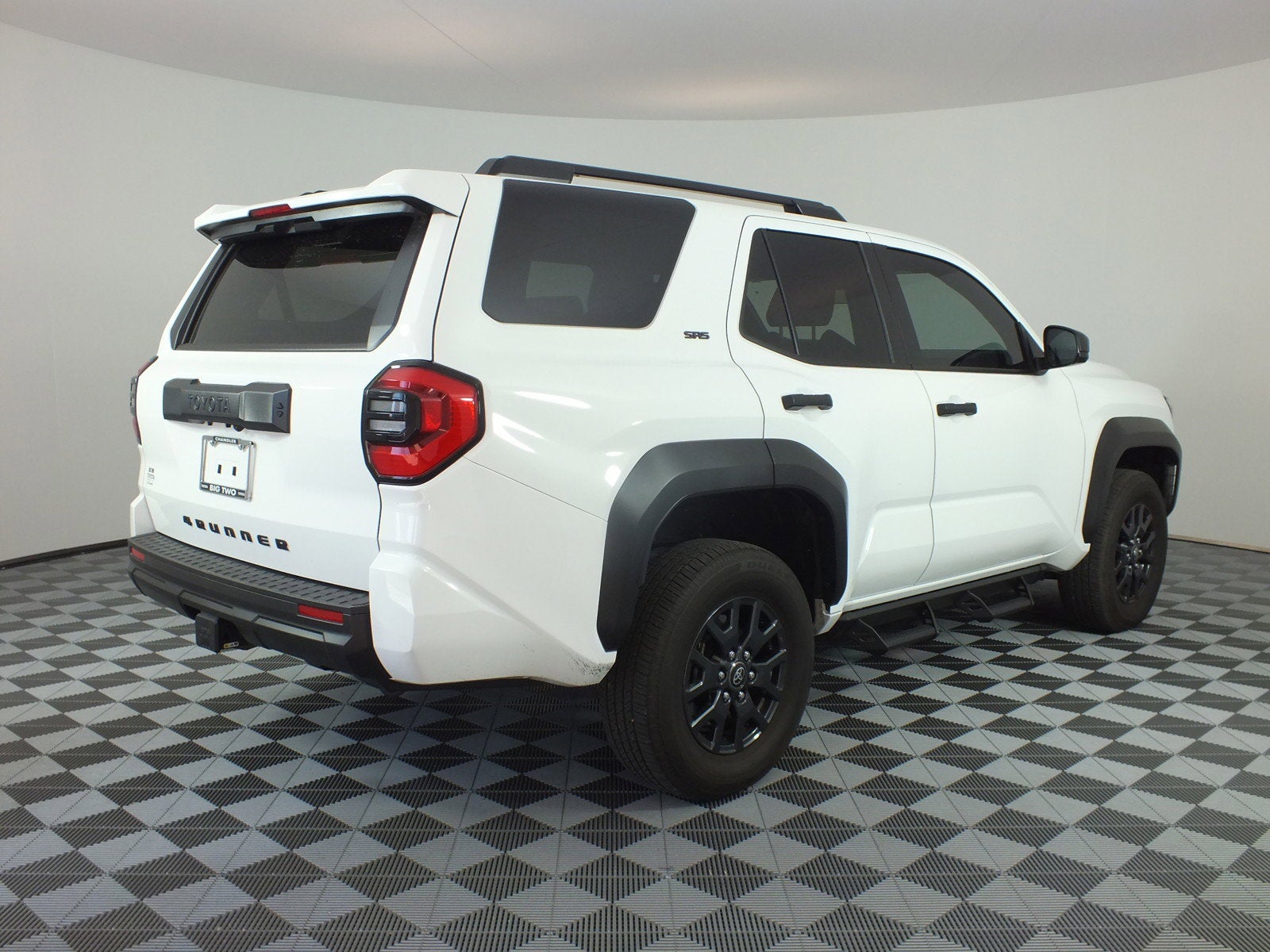 2025 Toyota 4Runner SR5 4WD *1-OWNER*