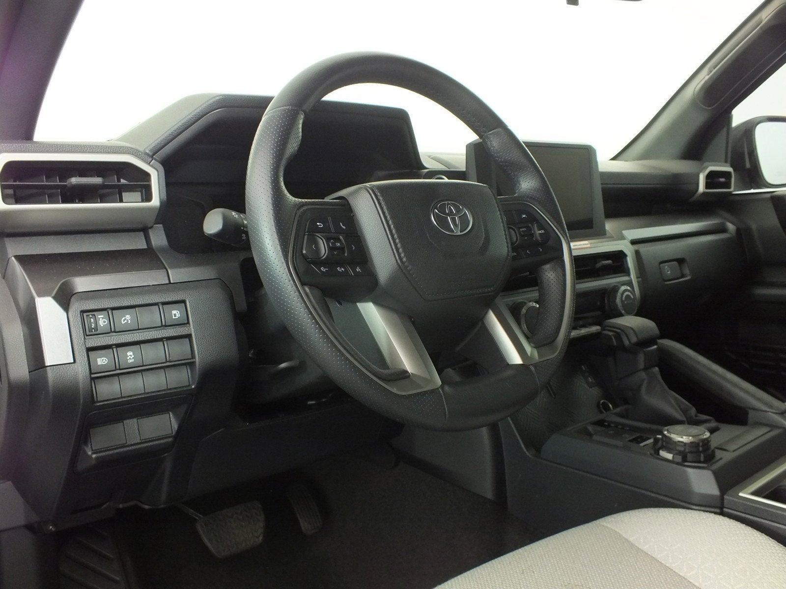 2025 Toyota 4Runner SR5 4WD *1-OWNER*
